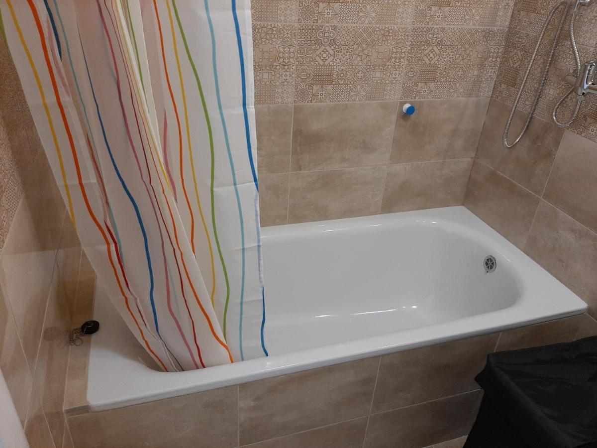 Apartment Cherry Bratislava & Free Parking Eksteriør bilde